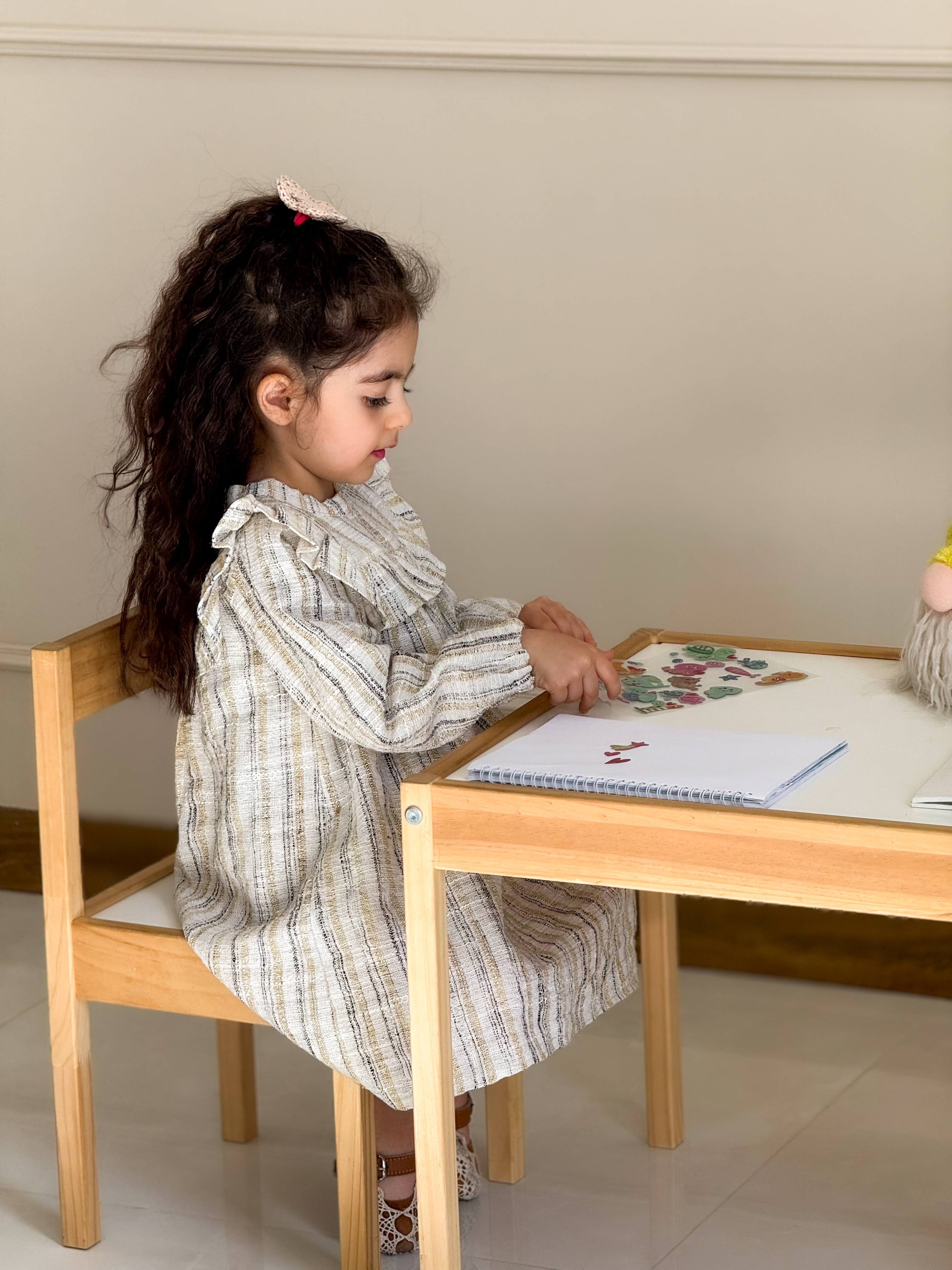 پیراهن دخترانه شیری راهراه
